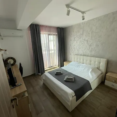 Apartment Building Stefan Mamaia Nord